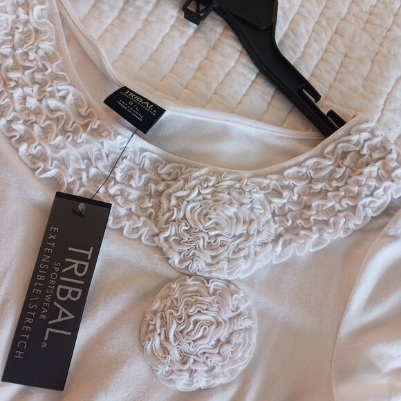 White Ruffled Rosette Collared T-Shirt Womens Large Floral Pattern Decoration - Picture 2 of 4